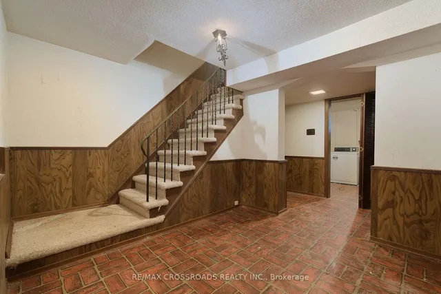 Additional image 22 of 11 Faircroft Blvd