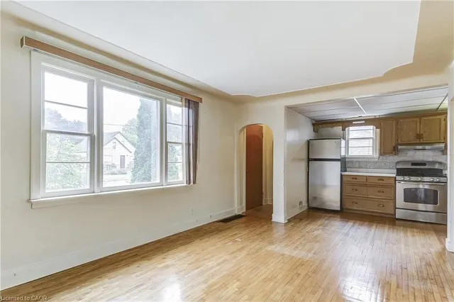 Additional image 10 of 187 Edwin St