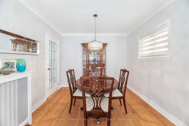 Additional image 13 of 185 Dunraven Dr