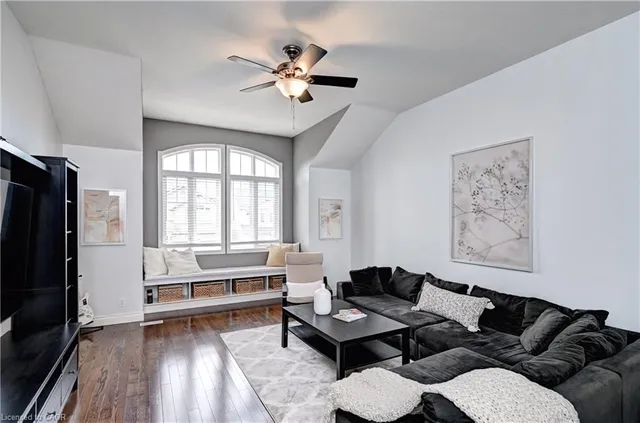 Additional image 21 of 72 Helena Feasby St