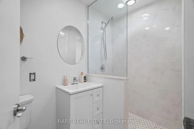 Additional image 20 of 410 Queens Quay Unit 413