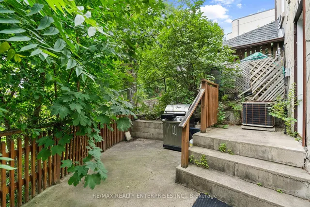 Additional image 24 of 11 Humber Hill Ave