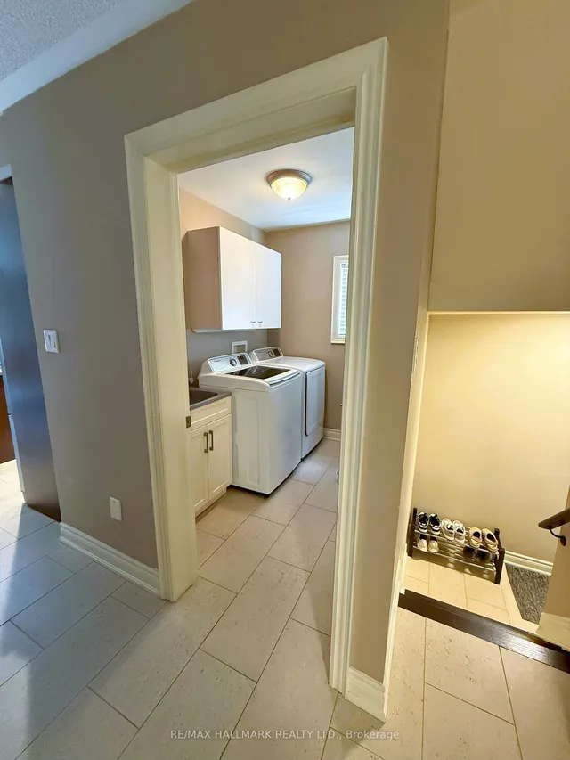 Additional image 9 of 215 Queenslea Ave