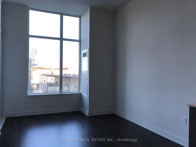 Additional image 19 of 27 Bathurst St Unit 212W