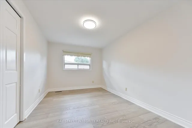 Additional image 29 of 21 Whitehorn Cres