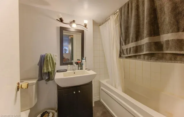 Additional image 40 of 43 Irvin St