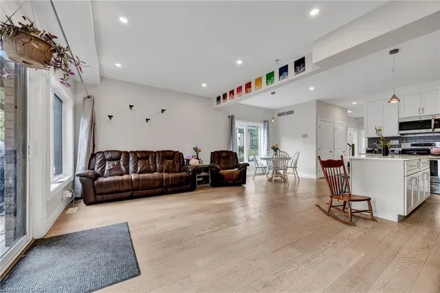 Additional image 33 of 119 Waterloo St