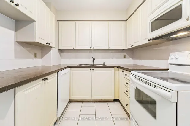 Additional image 11 of 15 Sewells Rd Unit 401