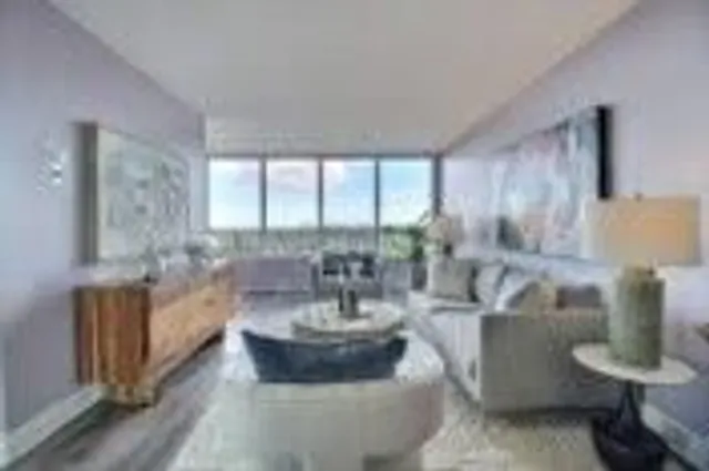 Additional image 5 of 150 Alton Towers Circ Unit 1611