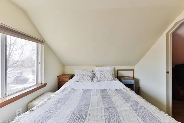 Additional image 30 of 39 Twenty Fourth St