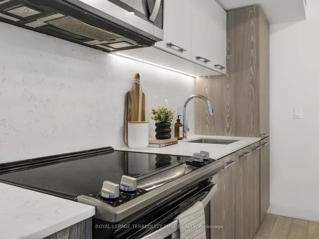 Additional image 12 of 15 Baseball Pl Unit 501