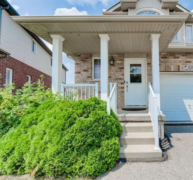 Additional image 4 of 220 Lemon Grass Cres