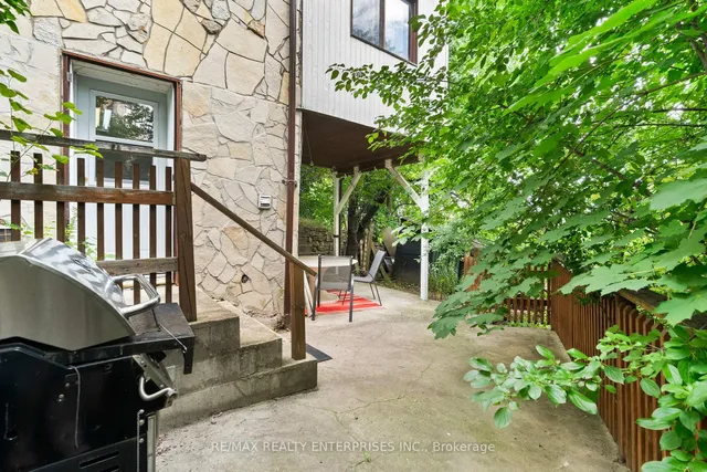 Additional image 26 of 11 Humber Hill Ave