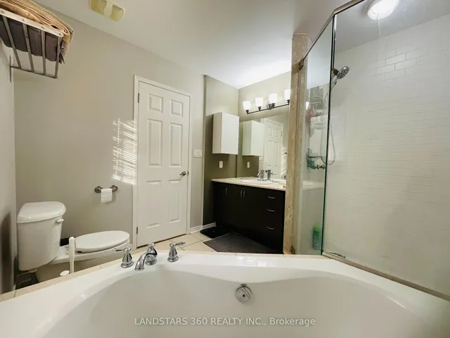 Additional image 13 of 109 The Queensway Unit #108