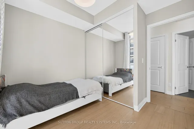 Additional image 28 of 60 Annie Craig Dr Unit 815