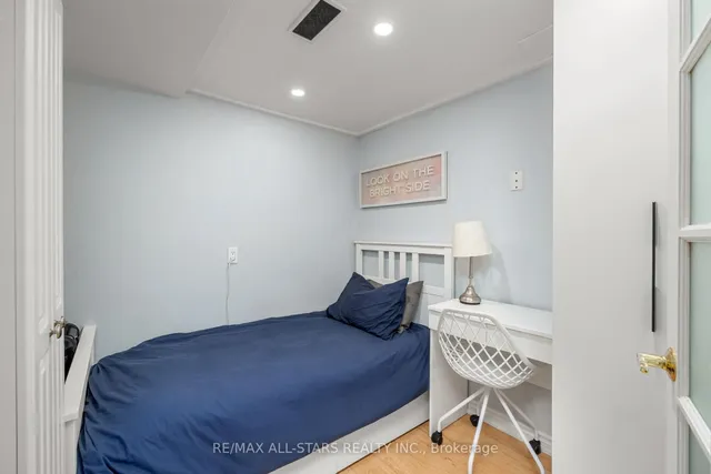 Additional image 35 of 10 Sufi Cres