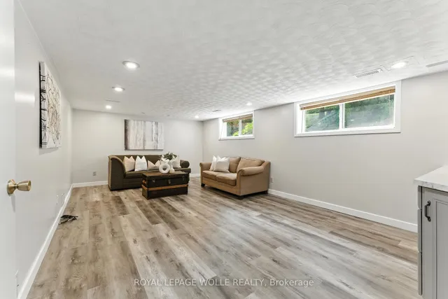 Additional image 27 of 33 Shadywood Cres