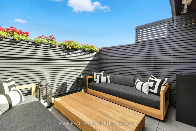 Additional image 32 of 670 Richmond St Unit 205