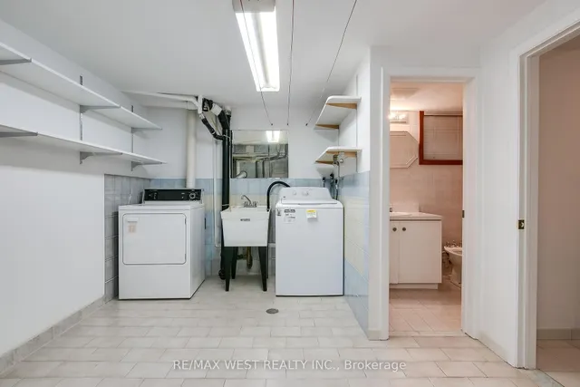 Additional image 31 of 50 Larchmere Ave