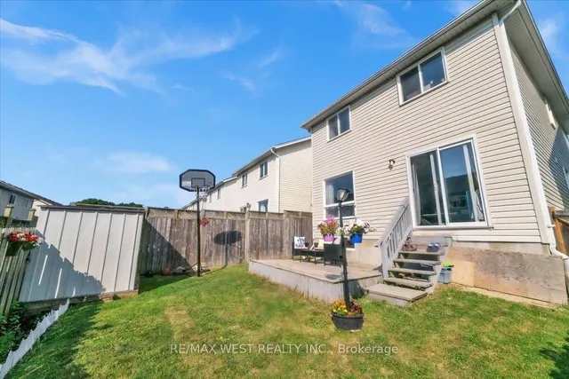 Additional image 16 of 55 Dahlia St