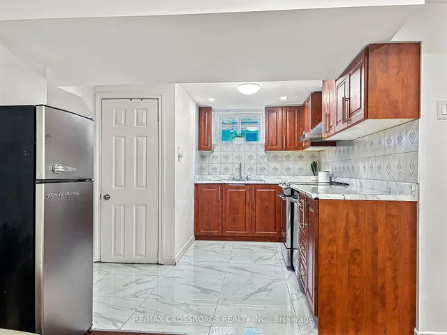 Additional image 26 of 46 Ronway Cres