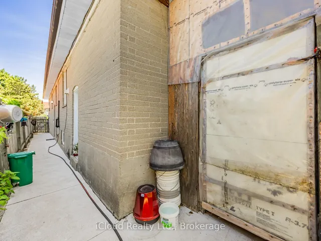 Additional image 30 of 58 Janet Blvd