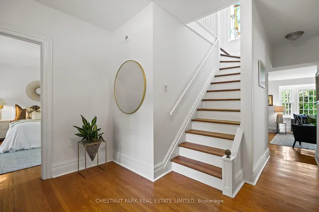 Additional image 39 of 49 Roxborough St