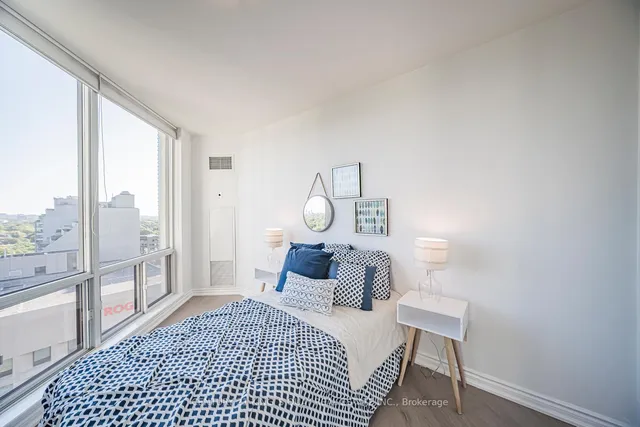 Additional image 26 of 300 Bloor St Unit 2004