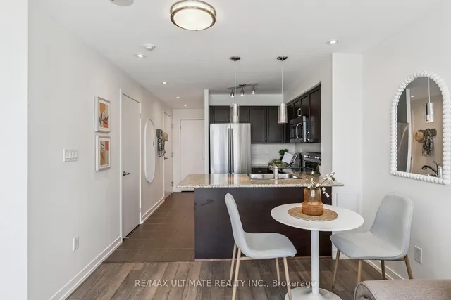 Additional image 13 of 816 Lansdowne Ave Unit 1402