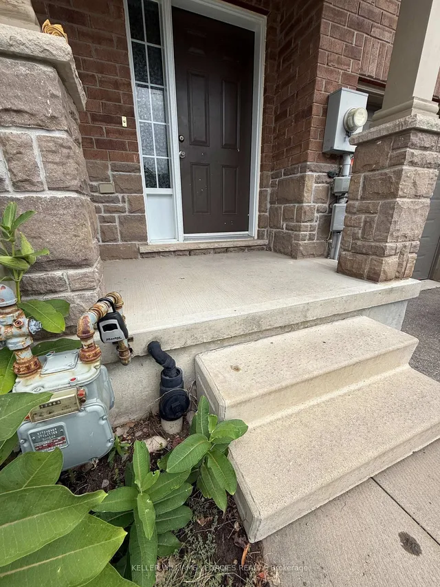 Additional image 10 of 933 Zeller Cres