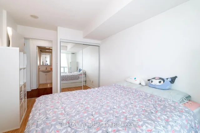 Additional image 6 of 16 Harrison Garden Blvd Unit 2612