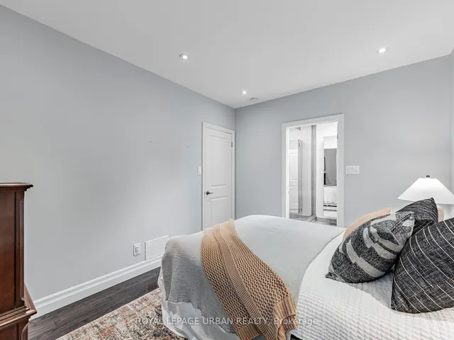 Additional image 17 of 109 Corbett Ave