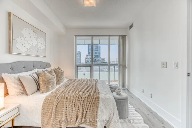 Additional image 19 of 300 Front St Unit 2001