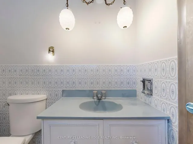 Additional image 27 of 1 Faulkland Rd