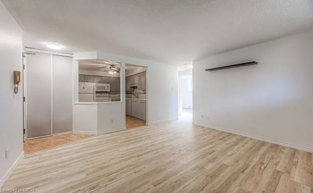 Additional image 7 of 565 Greenfield Ave Unit 703