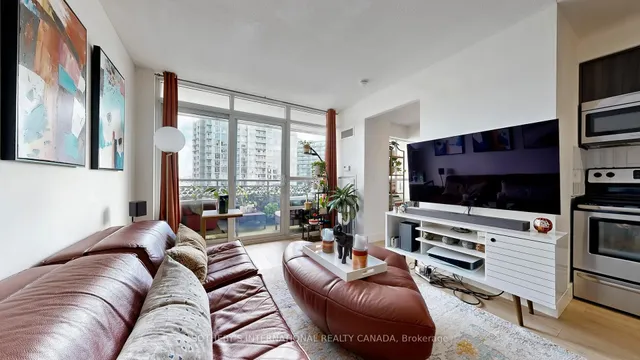 Additional image 4 of 38 Joe Shuster Way Unit 1123