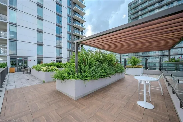 Additional image 32 of 55 Duke St Unit 323