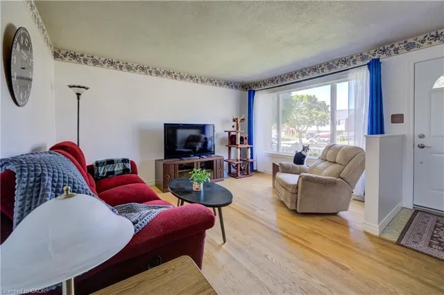 Additional image 7 of 73 Overlea Dr