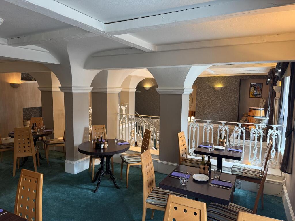 Additional image 5 of Poldino's Ristorante Pizzeria, 7 Little Belmont Street, Aberdeen, AB10 1JG