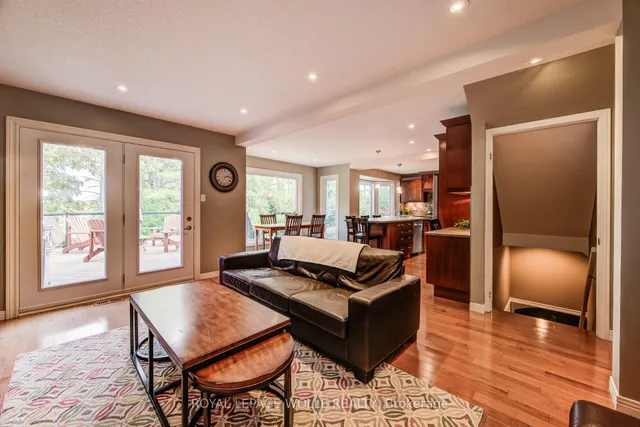 Additional image 24 of 33 Tinatawa Crt