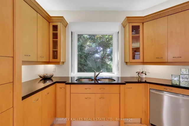 Additional image 18 of 99 Bideford Ave