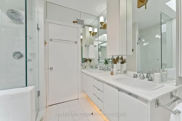 Additional image 38 of 28 Colwood Rd