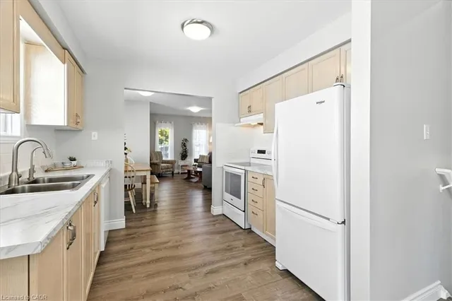 Additional image 17 of 53 Wake Robin Dr