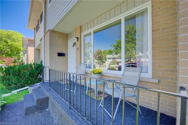 Additional image 5 of 73 Overlea Dr