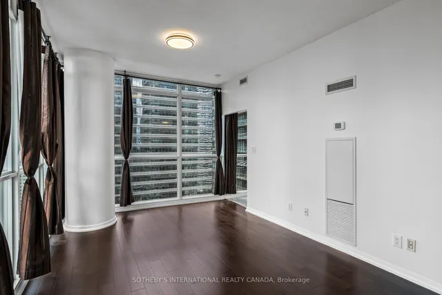 Additional image 18 of 55 Bremner Blvd Unit 2701