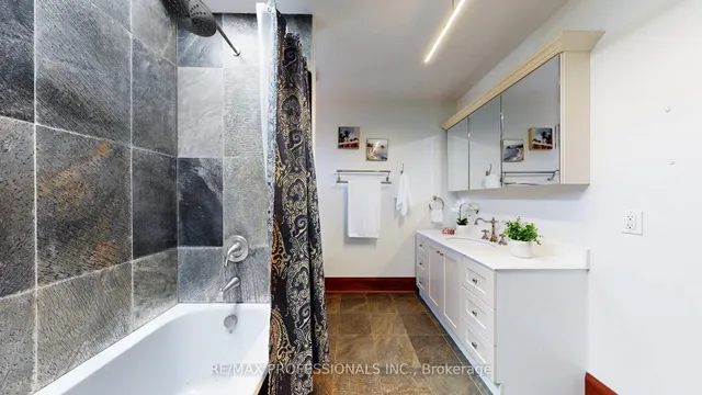 Additional image 31 of 49 Albert Ave