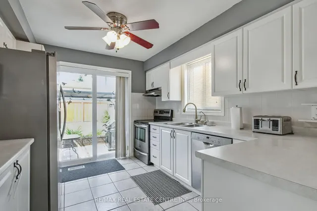 Additional image 10 of 194 Hollyridge Cres