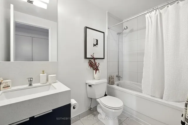Additional image 16 of 110 Charles St Unit 4207