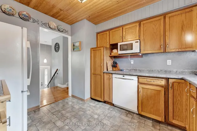 Additional image 12 of 11 Brassey Crt