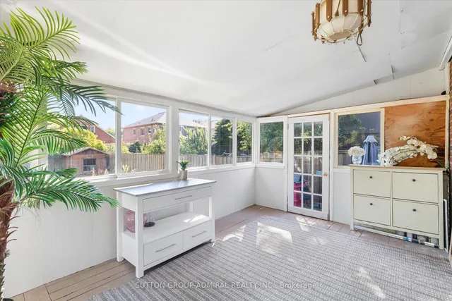 Additional image 21 of 75 Collinson Blvd